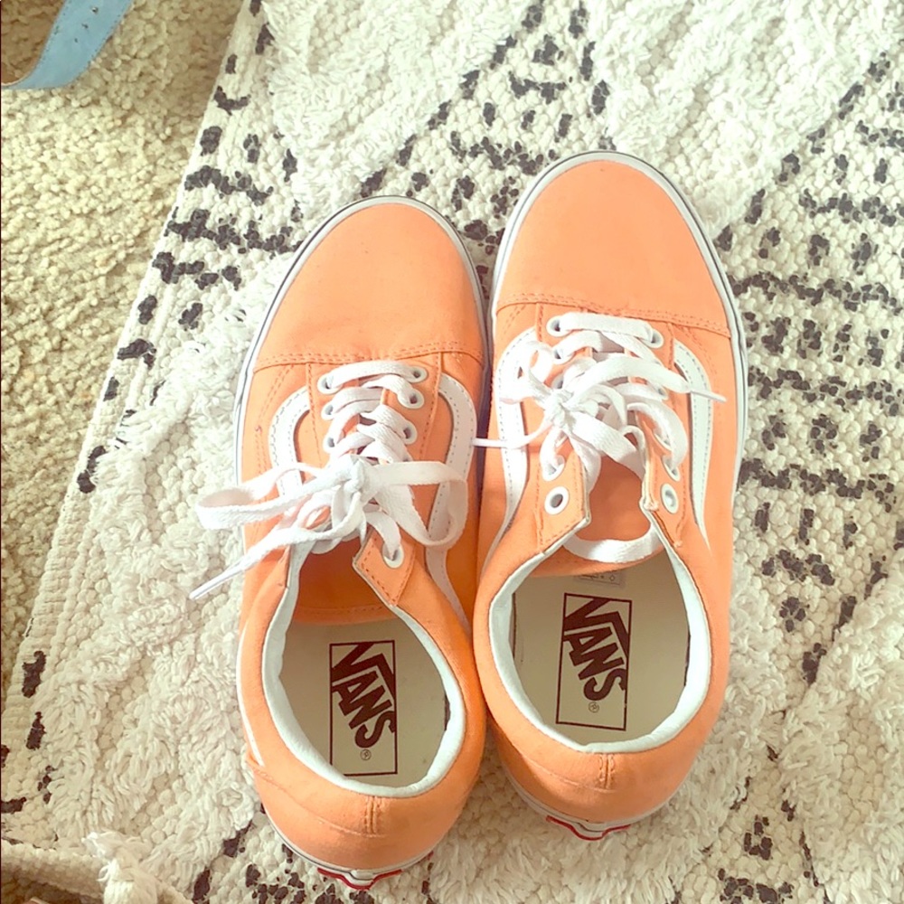 Coral vans
